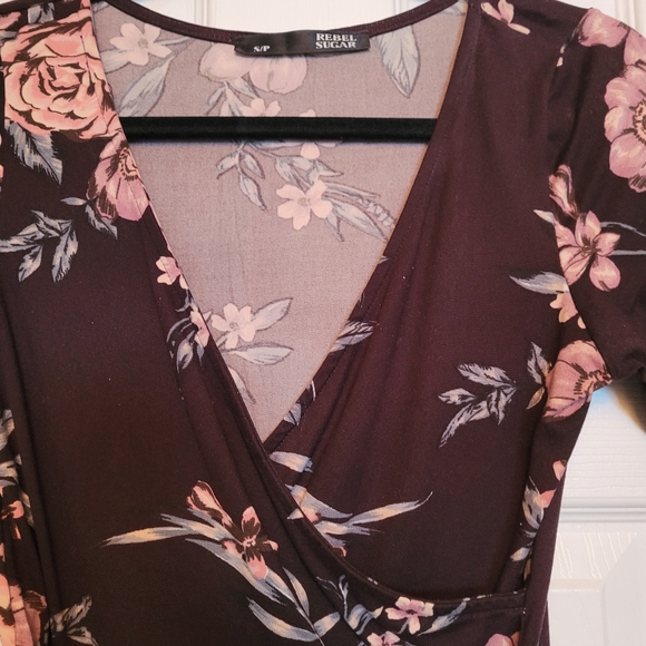 Burgundy dress - Picture 4 of 4